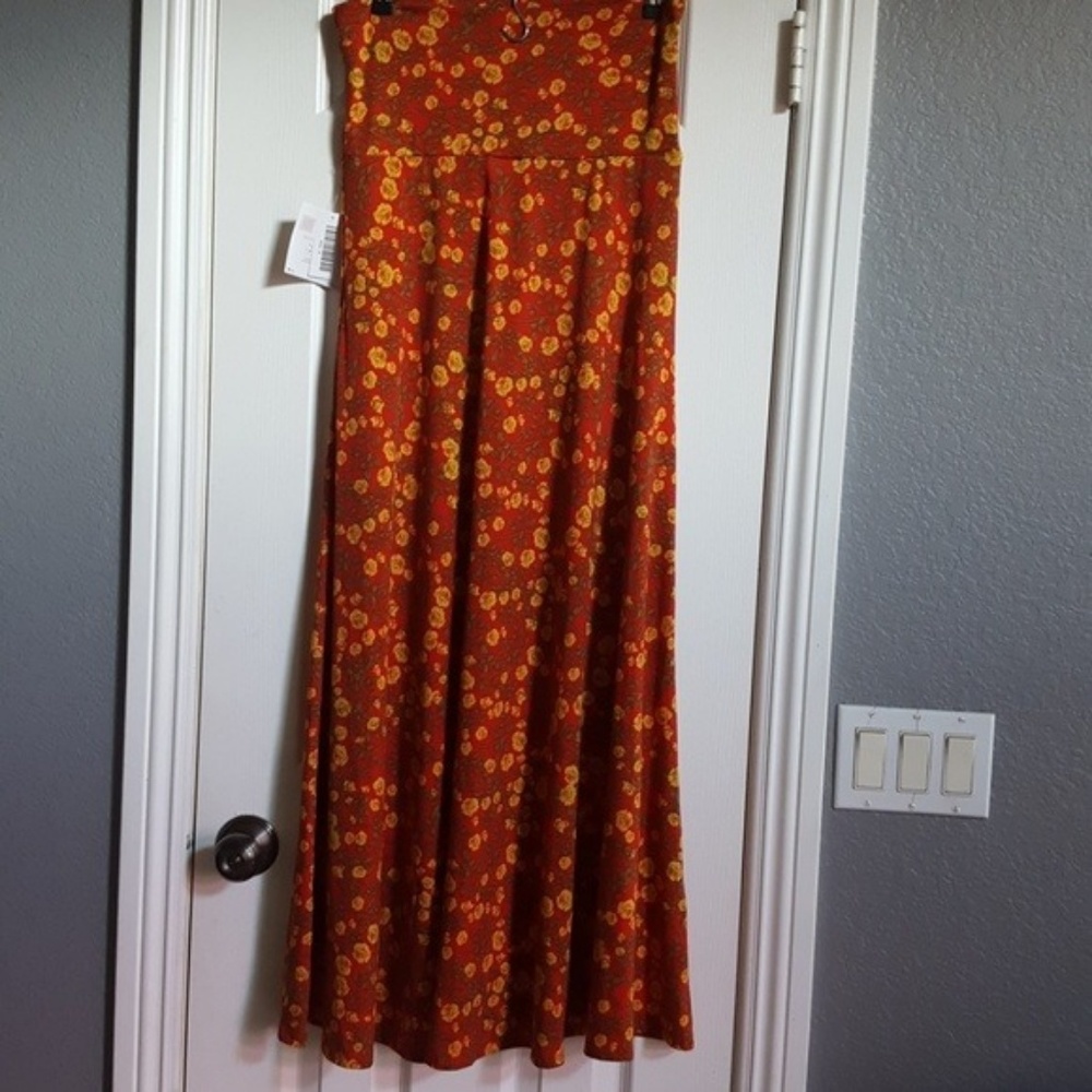 LulaRoe Maxi Skirt Red Yellow Roses Size XS
